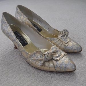 STUART WEITZMAN for Mr. Seymour Vintage Gold Heels